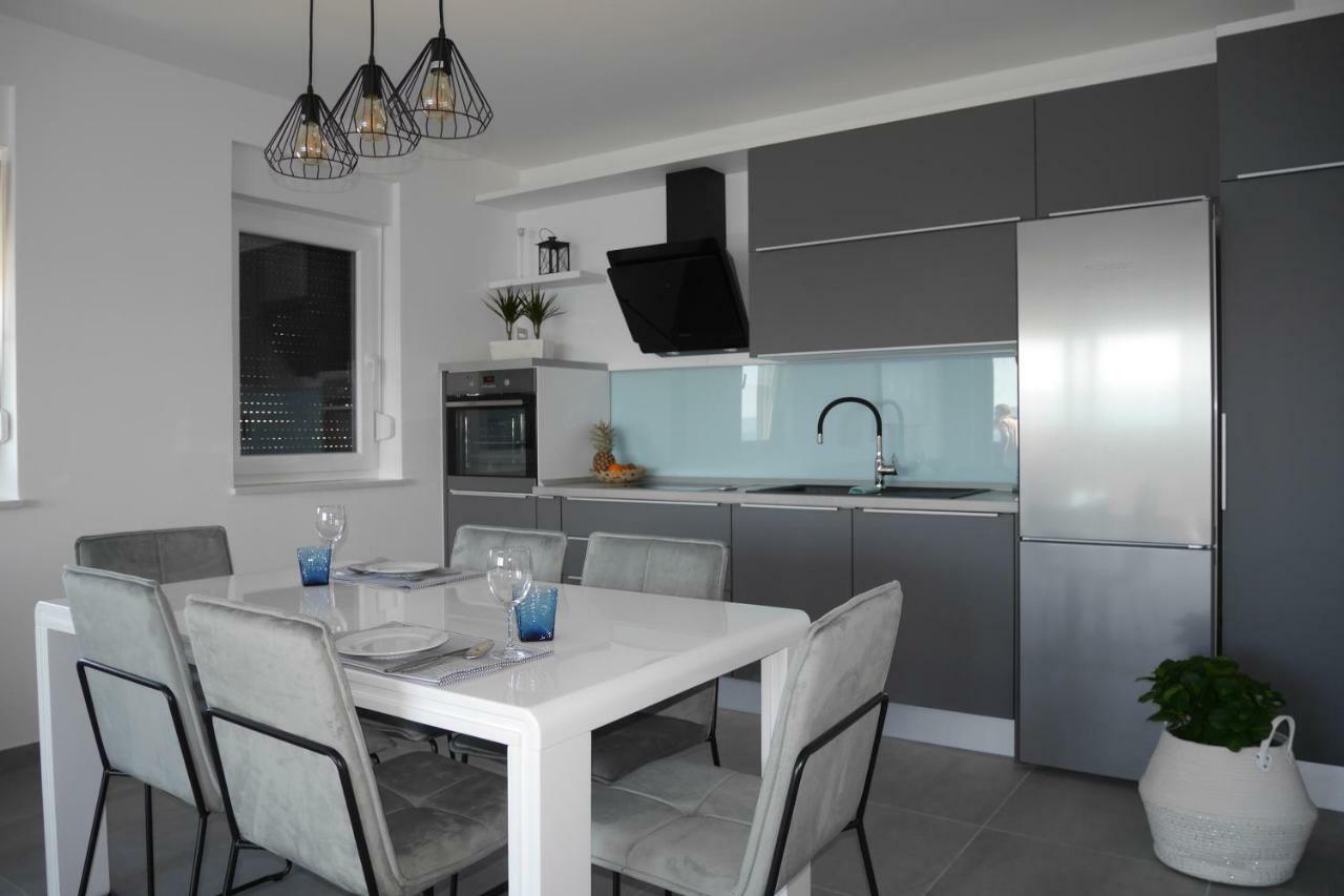 Luxury Apartments Beach Jesenice  Exterior photo